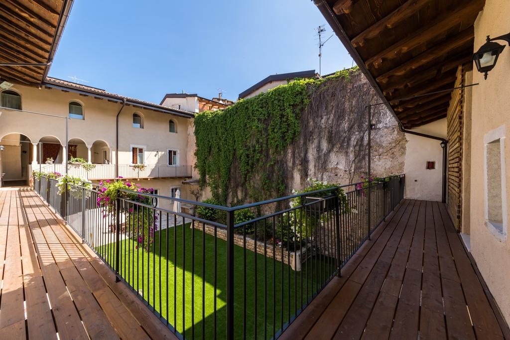 Colle Ameno Room And Breakfast Роверето Экстерьер фото