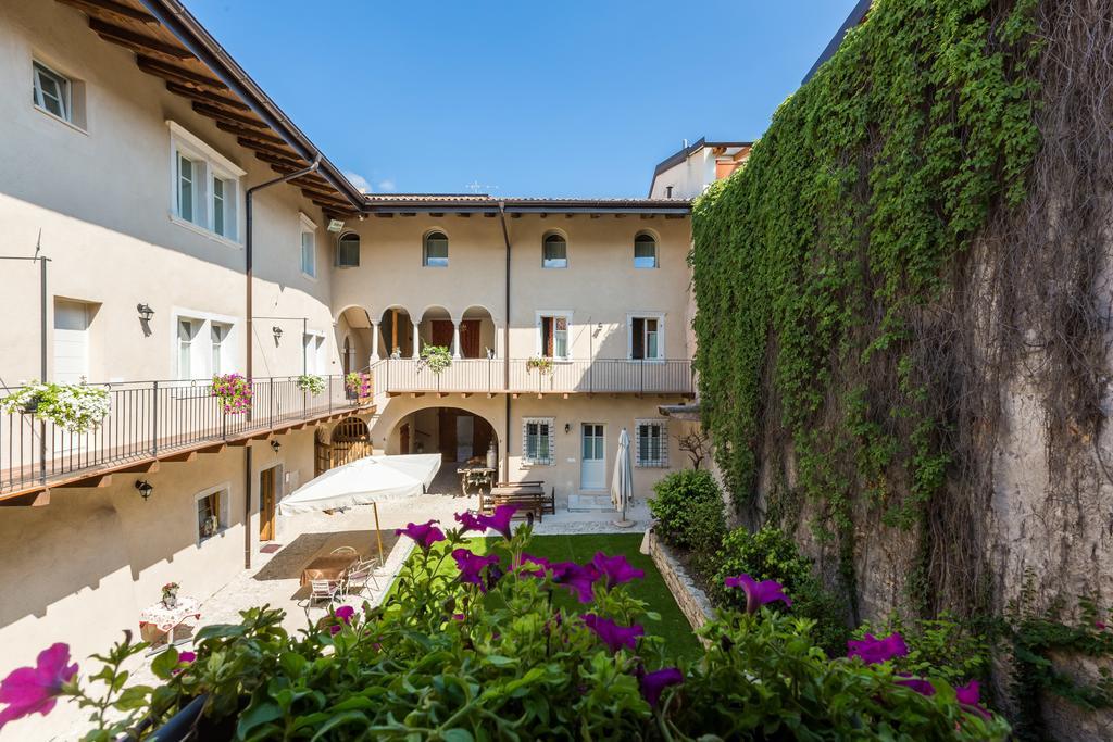 Colle Ameno Room And Breakfast Роверето Экстерьер фото