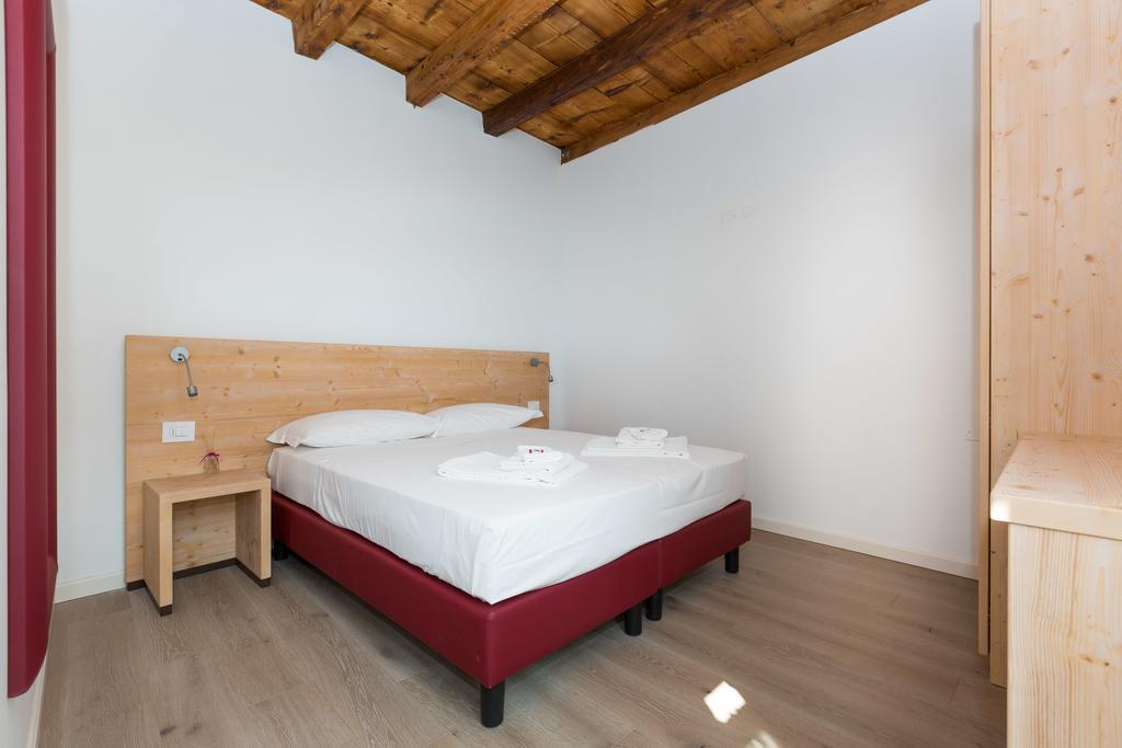 Colle Ameno Room And Breakfast Роверето Номер фото