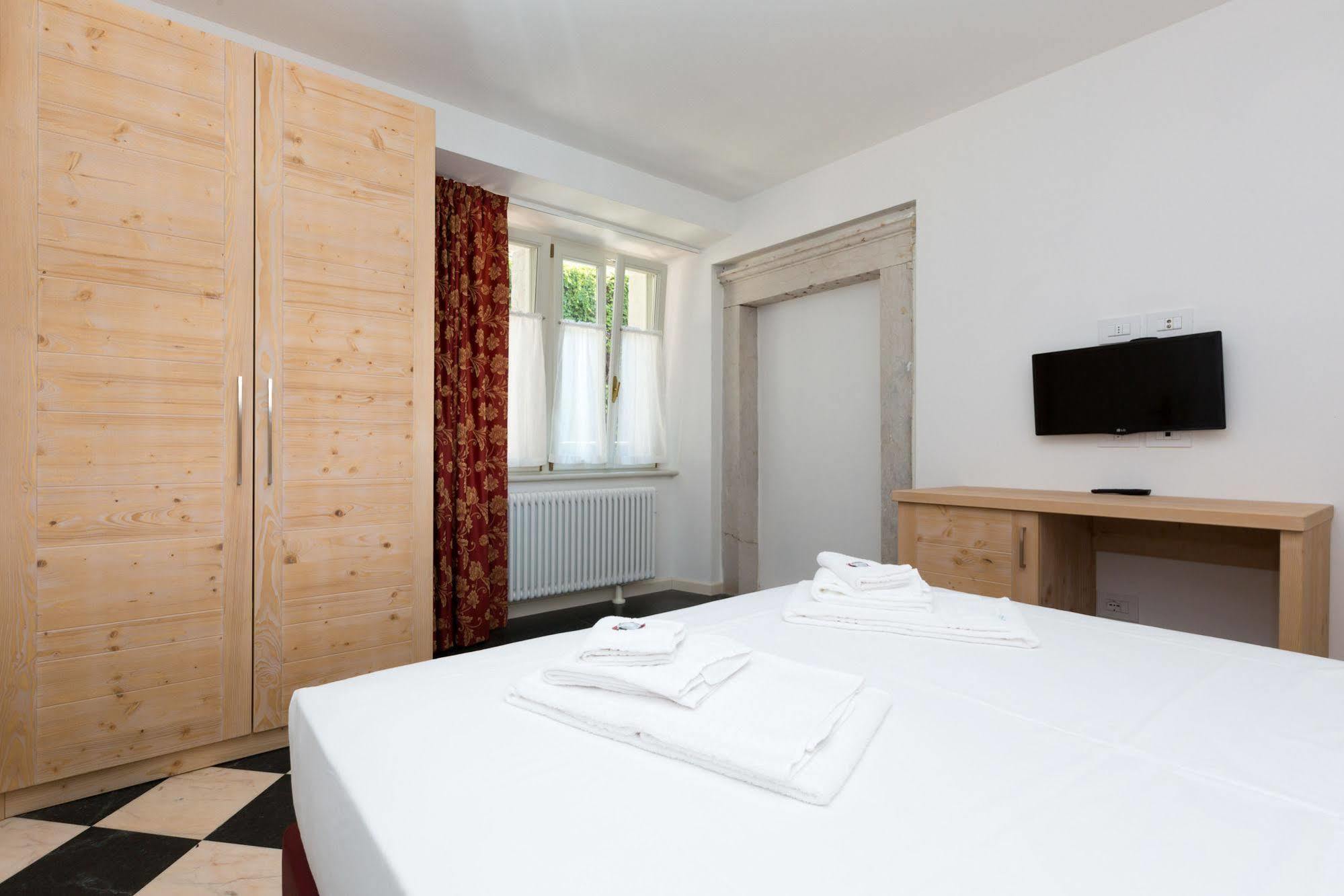 Colle Ameno Room And Breakfast Роверето Экстерьер фото
