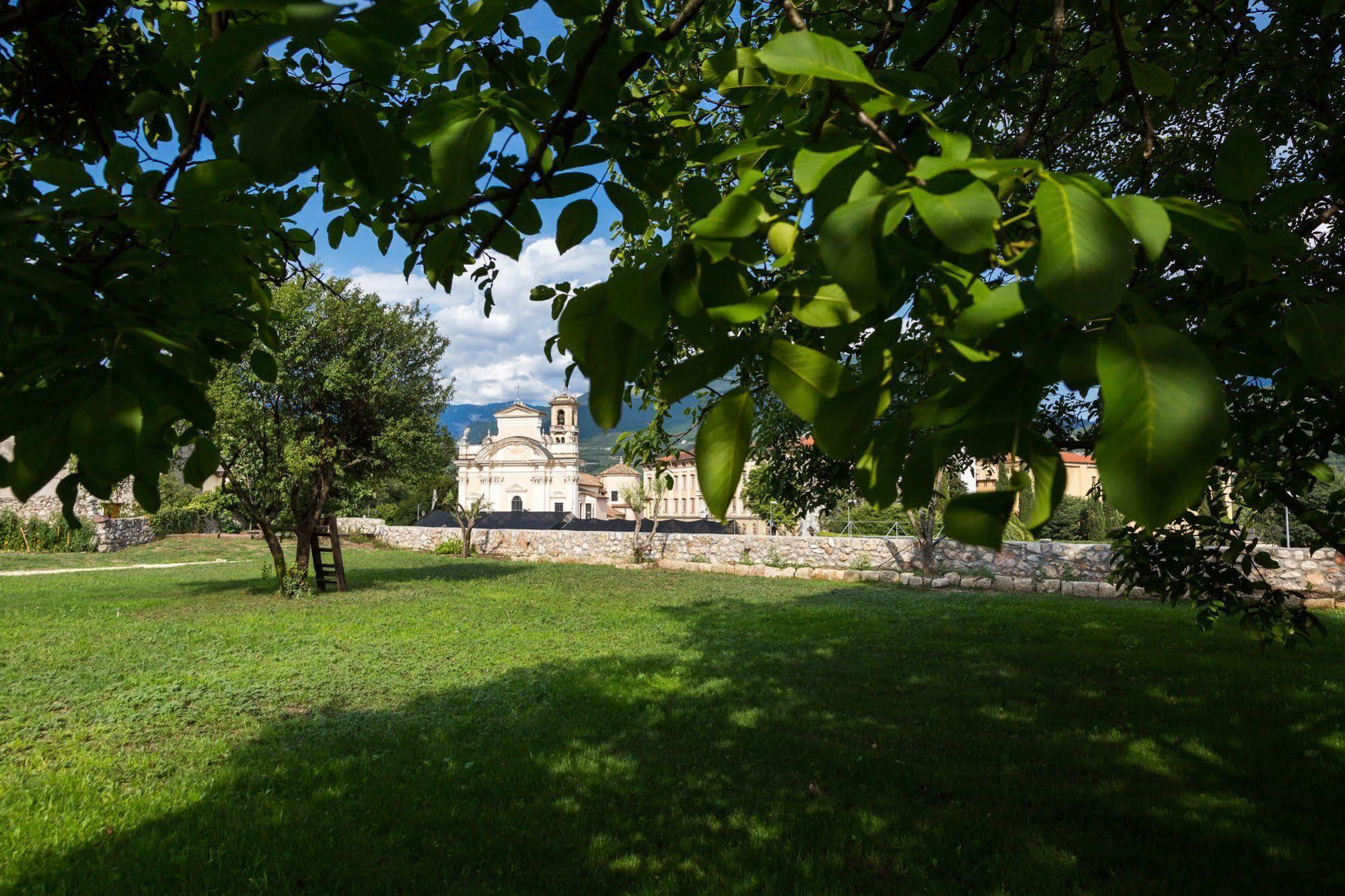 Colle Ameno Room And Breakfast Роверето Экстерьер фото